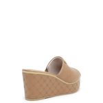 228473-103camel_3.jpg