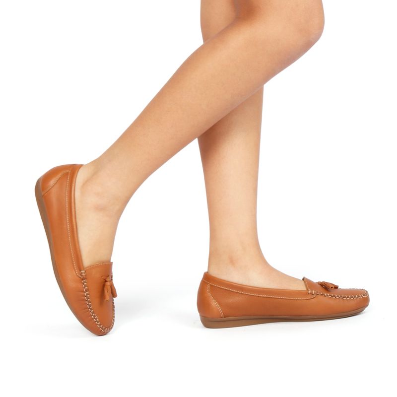 Mocasin-CASUAL-de-CUERO-PARISS-KN24I2-02-Habano